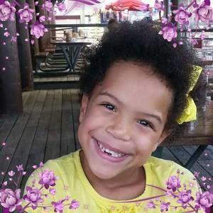 Meet your Posher, Kelli